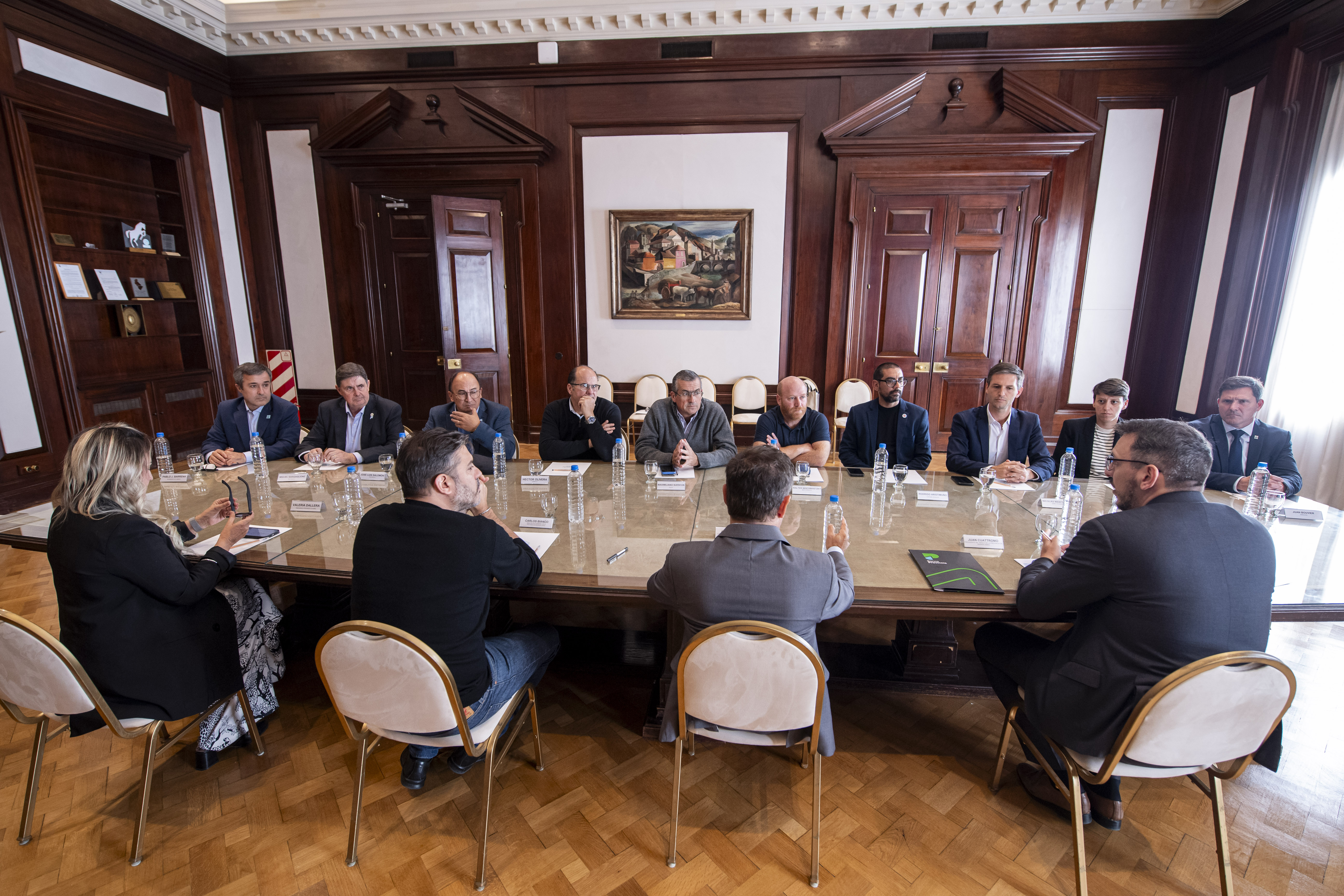 Kicillof y Cuattromo firmaron convenios con municipios para la compra de bienes de capital
